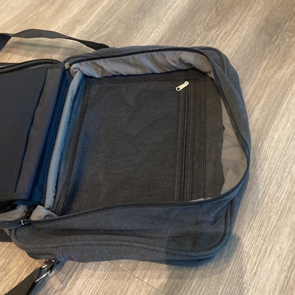 Disney The Nightmare Before Christmas Pin Bag - Picture 6 of 12